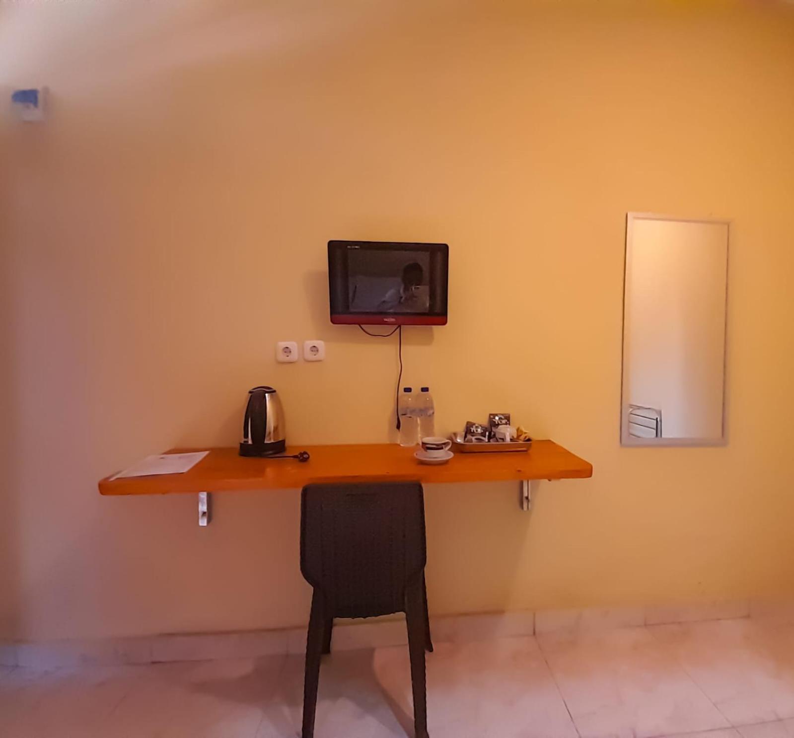 Fx72 Labuan Bajo Hotel Eksteriør billede